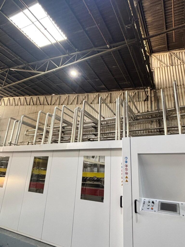 Instalación de vapor en una onduladora de cartón - Soluciones Integrales de Combustión Instalación de vapor en una onduladora de cartón - Soluciones Integrales de Combustión